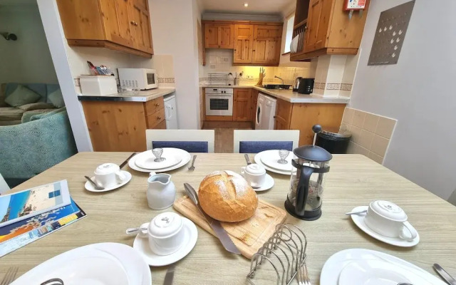 Tregurrian Villas