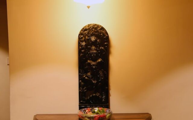 Royale Retreat Hotel & Spa Near Mall Road