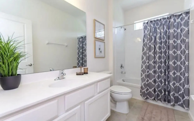 498mb 8 Bedroom Villa by Redawning