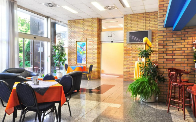 Hotel Tristar