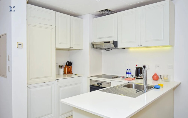 Stunning Sea View 2Bed near Tram Stn