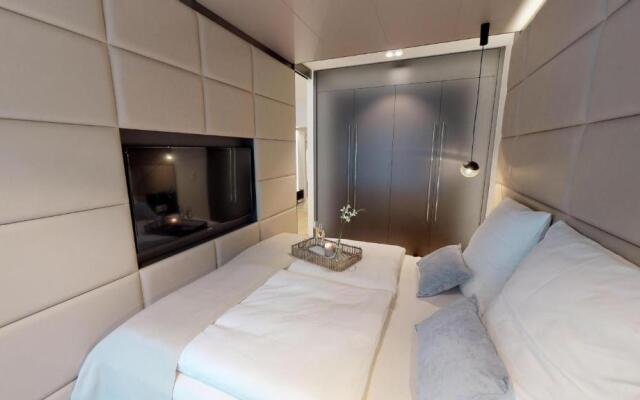 White Pearl Apartment 0.10