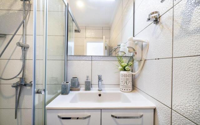 Seafront Flat With Fascinating Sea View in Bodrum