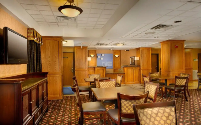 Holiday Inn Express San Antonio N-Riverwalk Area by IHG