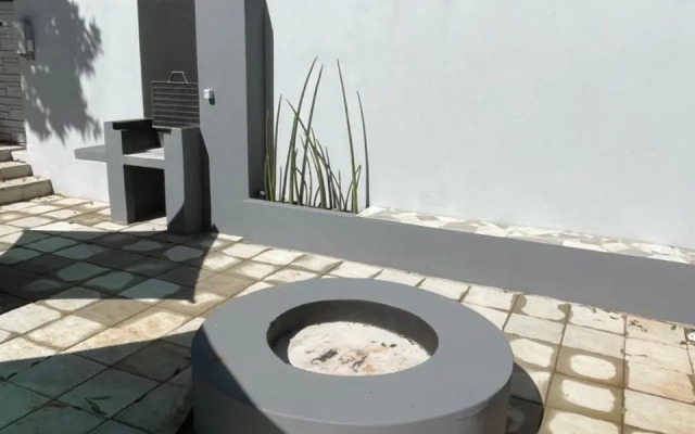 Guest House on Gillian Unit 1