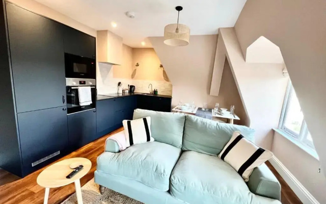 Redland Suites - Apartment 7