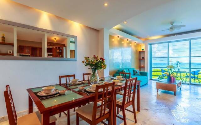 Deep Blue Condos - 102