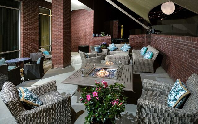 Hampton Inn & Suites Raleigh Downtown