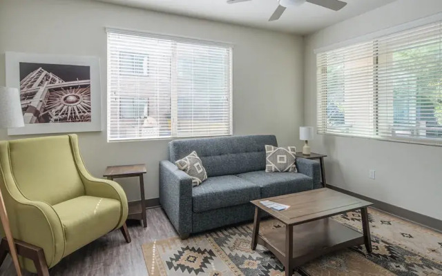 WanderJaunt Luxe Central Phoenix Apts