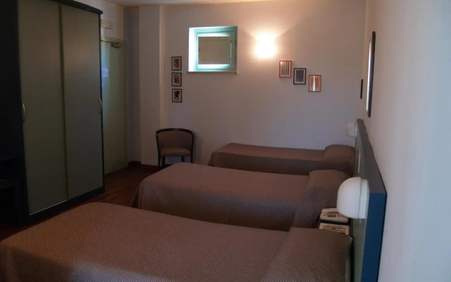 Deco Hotel