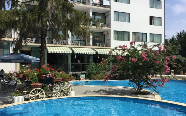 Park Hotel Briz All Inclusive- Free Parking