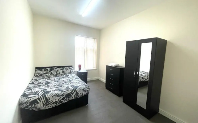 Stylish 1-bed Apt - Sleeps 4 - Parking - Wifi