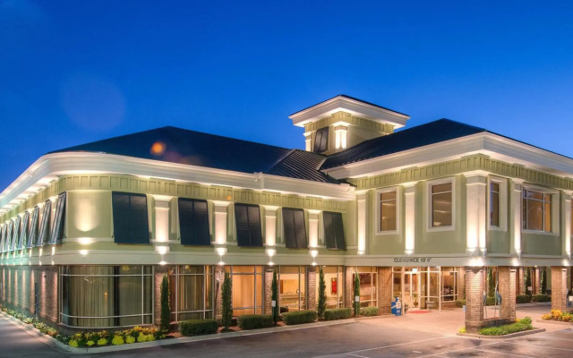Town & Country Inn and Suites