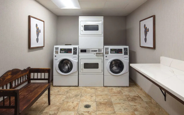 Hampton Inn & Suites El Paso-Airport