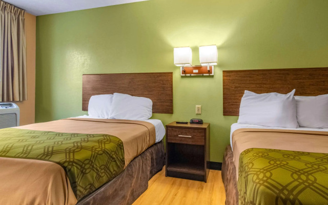 Econo Lodge Kent - Akron West