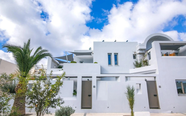 Marquise Suites - Adults Only