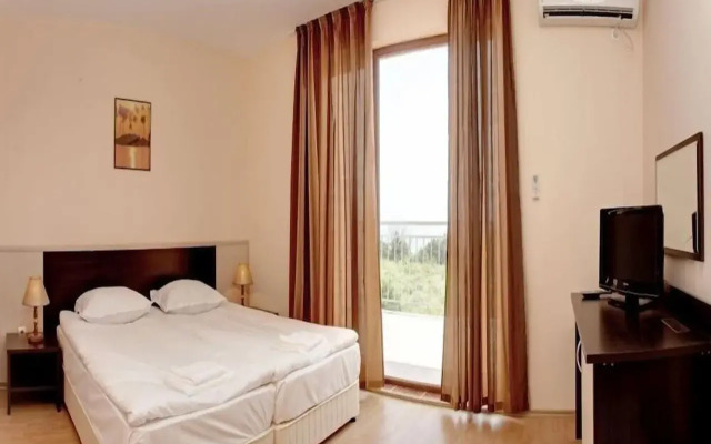 Hotel Vemara Club