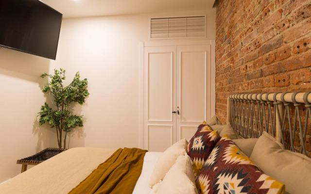 NEW ABANDO by STAYNNAPARTMENTS