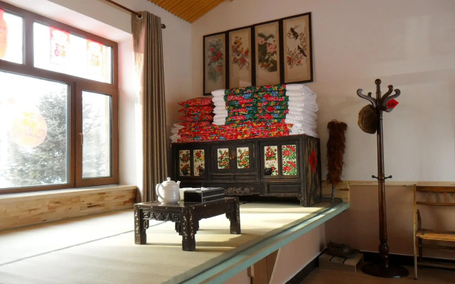 Yabuli Folk Village Spa Resort Hotel