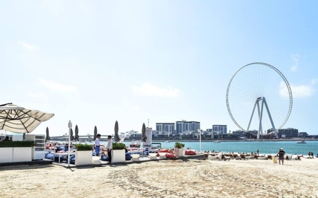 Classy & Ravishing 1BR w/ Enchanting Marina Views!