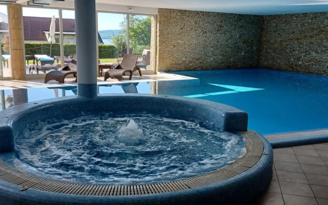 Echo Residence All Suite Hotel