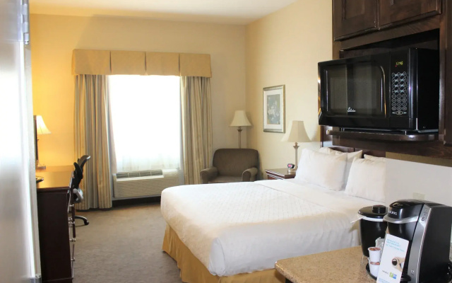Holiday Inn Express & Suites Dallas Southwest-Cedar Hill by IHG