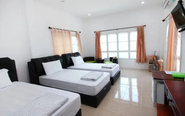 Baan Pordee Homestay