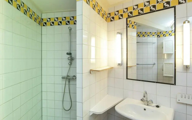 Luxurious Holiday Home in Ouddorp Near Beach