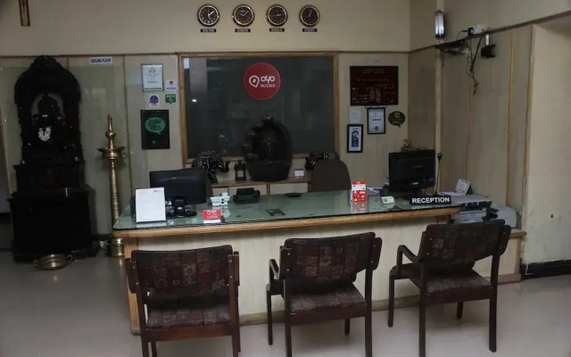 OYO 1916 Hotel Suhashini Palace