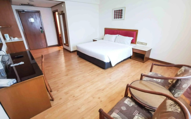Crystal Crown Hotel Harbour View
