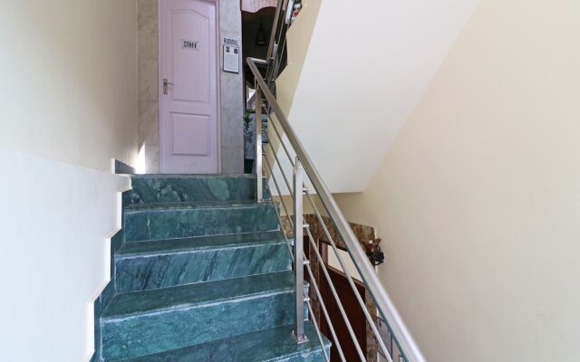 OYO 13608 Home Grand View Suite Shoghi