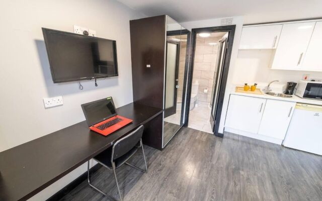 Modern Studio Next to University of Birmingham