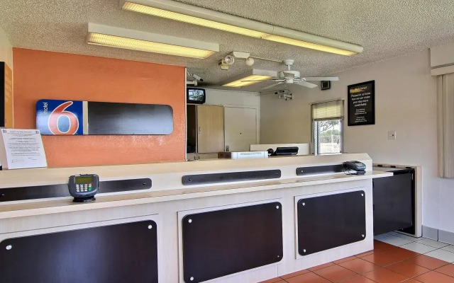 Motel 6 Austin, TX - North Central