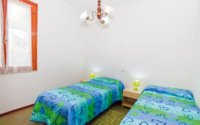 Independent Villa With Large Fenced Garden