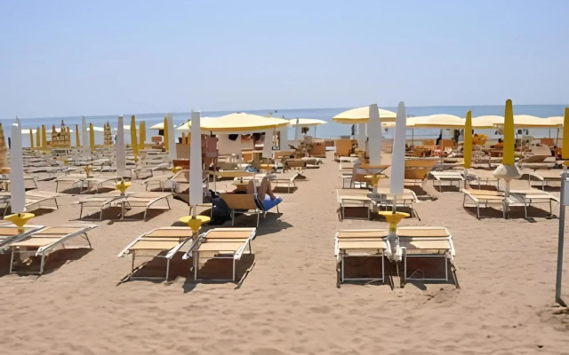 Hotel Midi
