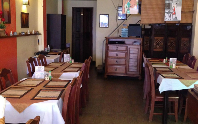 Tropicoza Guest House