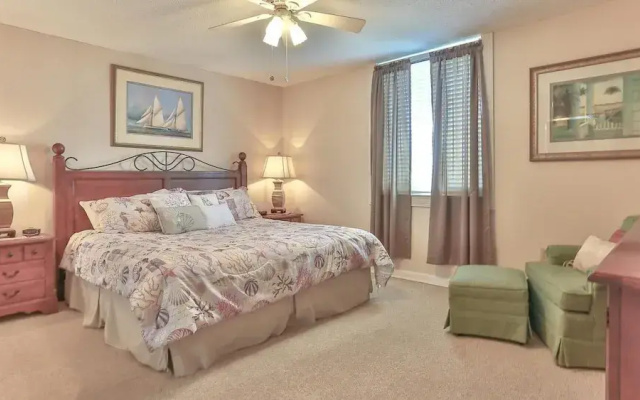 Dolphin Point 404b