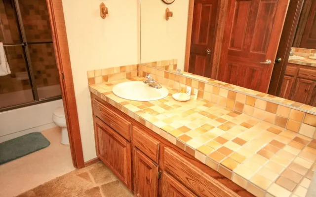Mountainback #42, Loft, Corner 2 Bedroom Condo