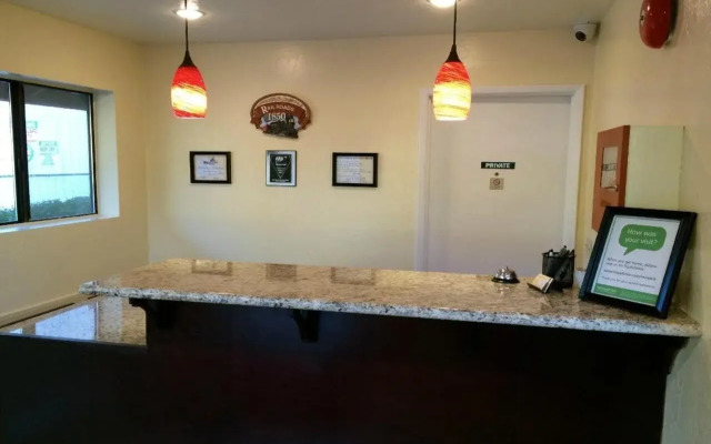 Jamestown Railtown Motel