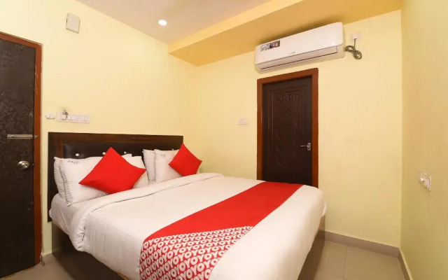 B Square Inn By OYO Rooms