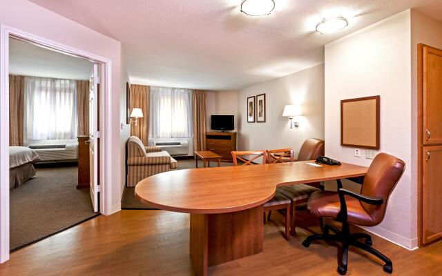 Candlewood Suites Pearland by IHG