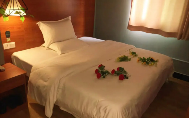 Yimi Hotel Baogang Dadao Station Branch