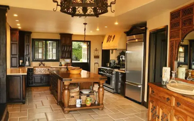 Malibu Tuscany Villa