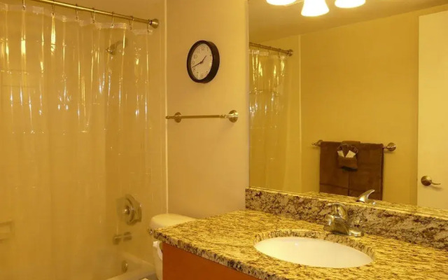 South Seas Tower 3-905