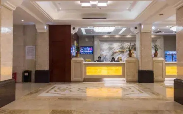 Lufeng Yating Holiday Hotel