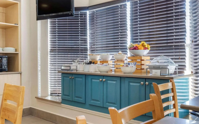 Country Inn & Suites by Radisson, Lumberton, NC