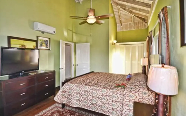 Tropical Lagoon Resort