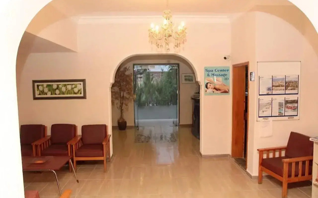 Kleopatra Hermes Hotel