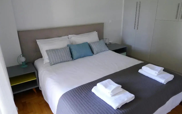 Deluxe Apartment in Vouliagmeni