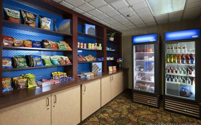 Hampton Inn & Suites Palm Desert